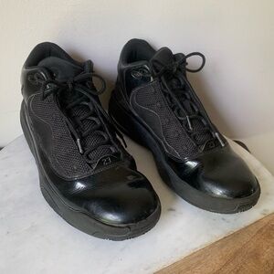 Jordan Max Aura 2 Men's Athletic
Sneakers Air Jordan Black on Black 8.5